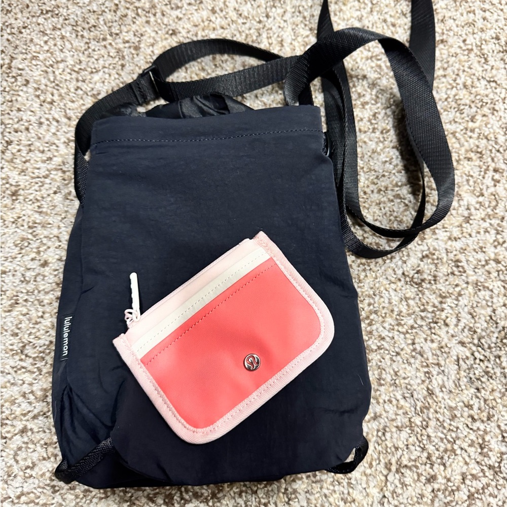 Lululemon water bottle bag and ID case